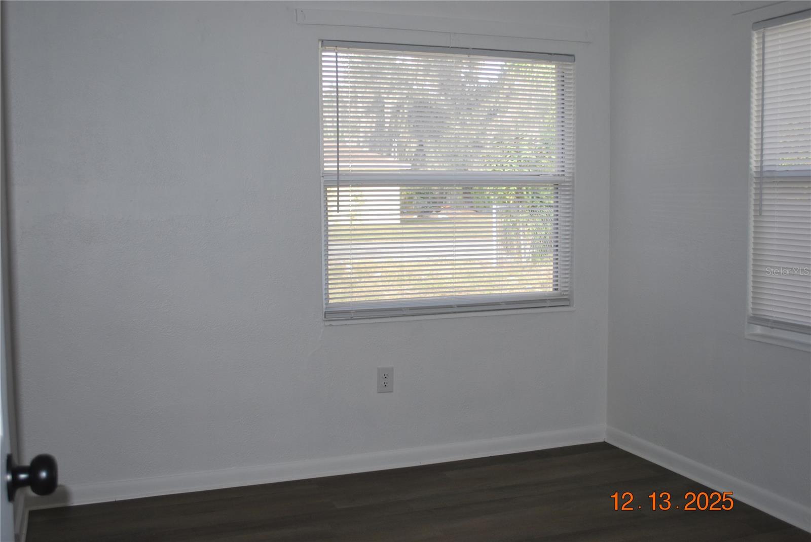 Image 4 of 12 For 902 25th Street Nw