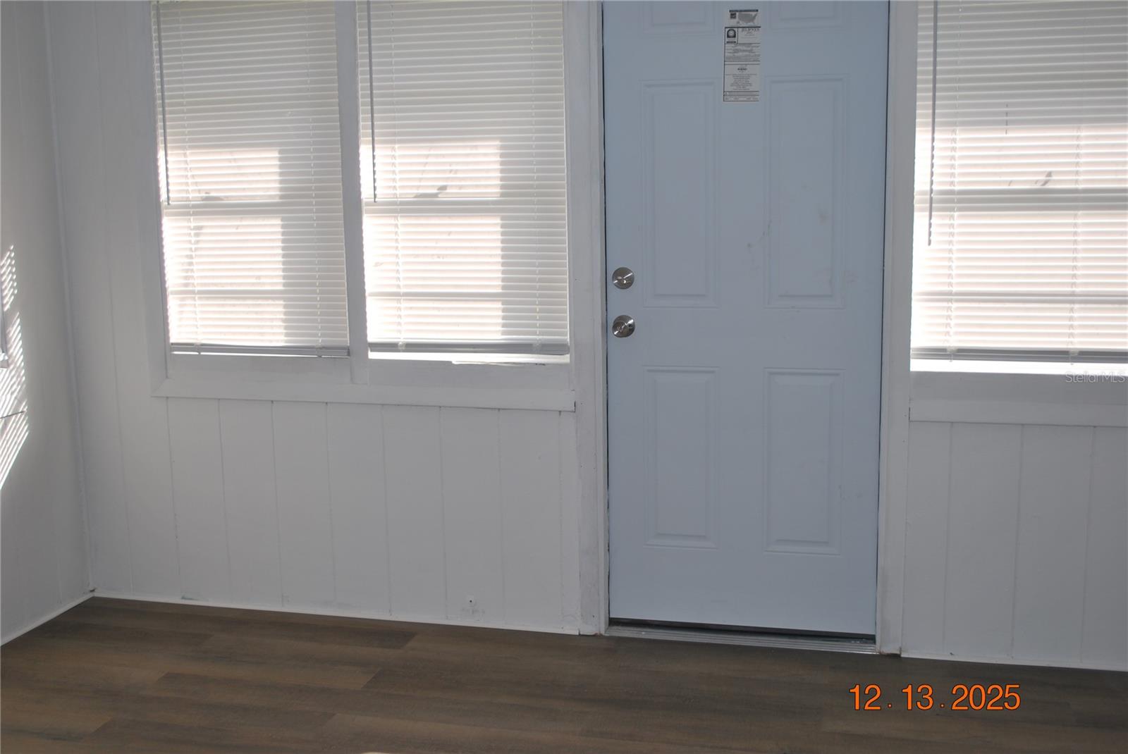 Image 9 of 12 For 902 25th Street Nw