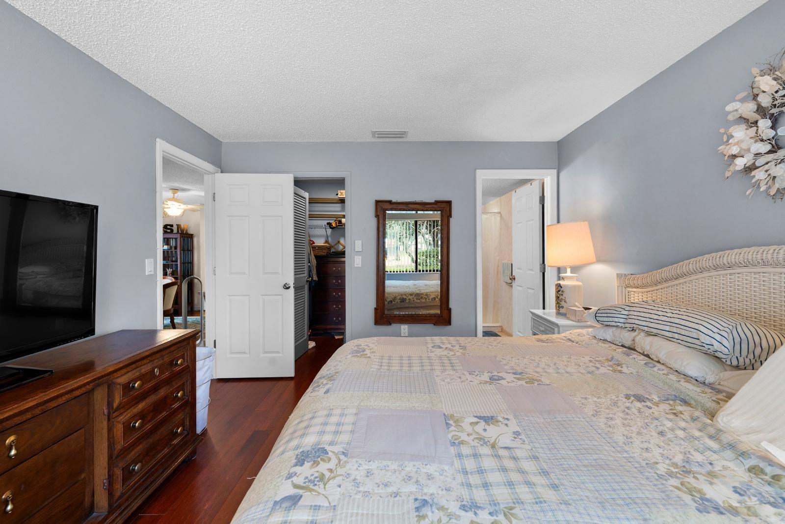 Image 15 of 29 For 13006 Wedgewood Way B