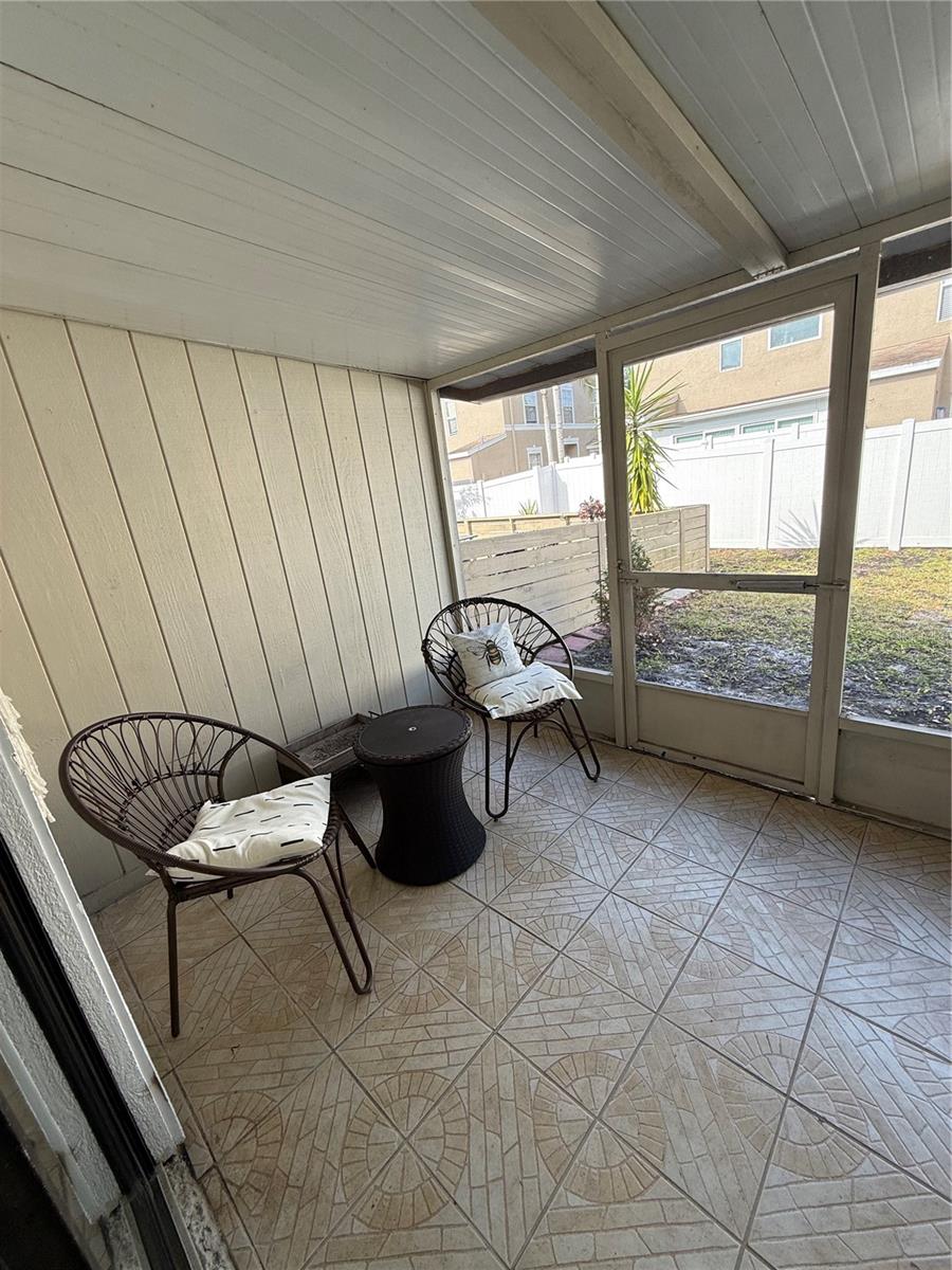 Image 11 of 23 For 10053 Lake Oak Circle