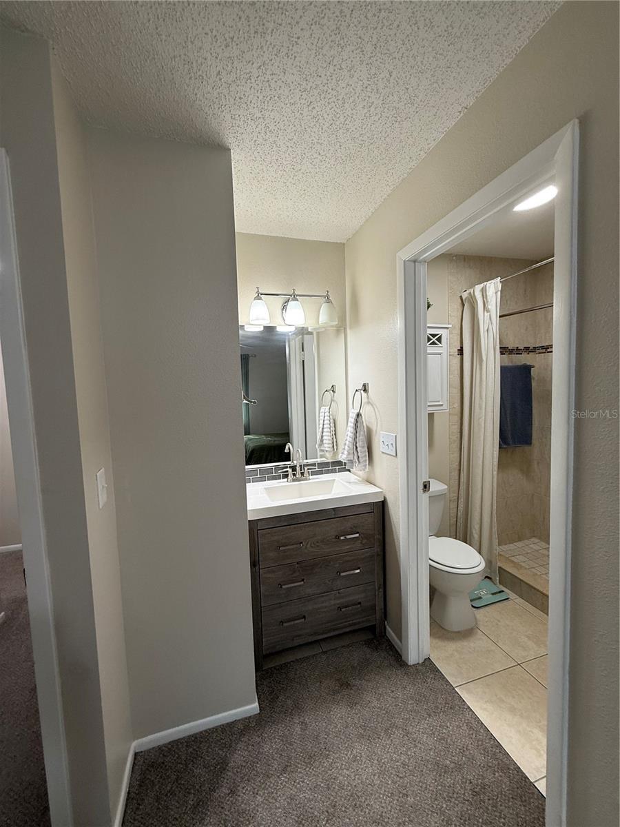 Image 21 of 23 For 10053 Lake Oak Circle