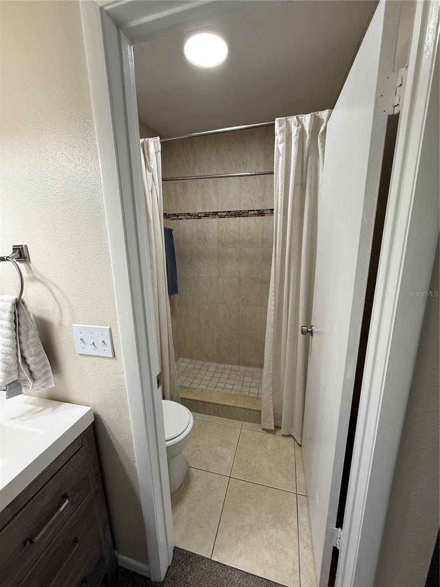 Image 22 of 23 For 10053 Lake Oak Circle