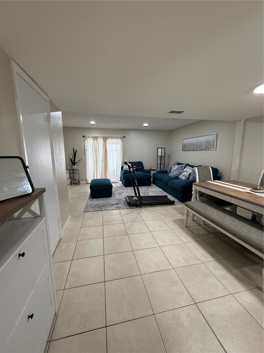 Image 7 of 23 For 10053 Lake Oak Circle