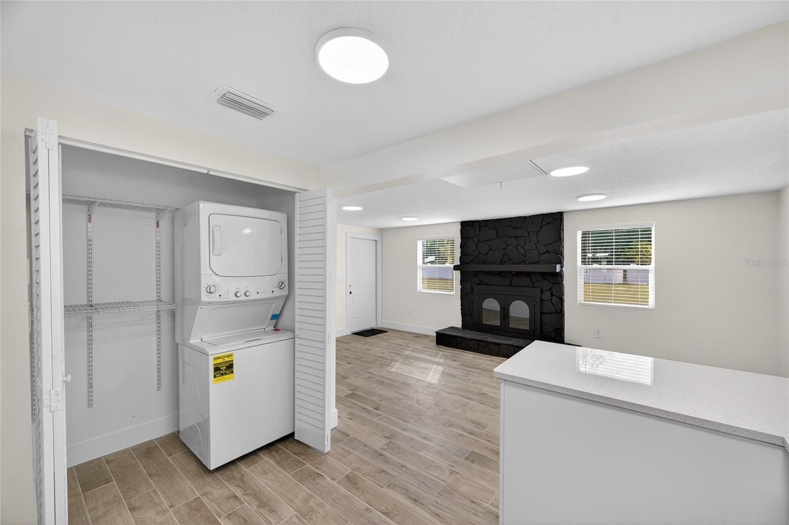 Image 10 of 37 For 17352 Us Highway 41