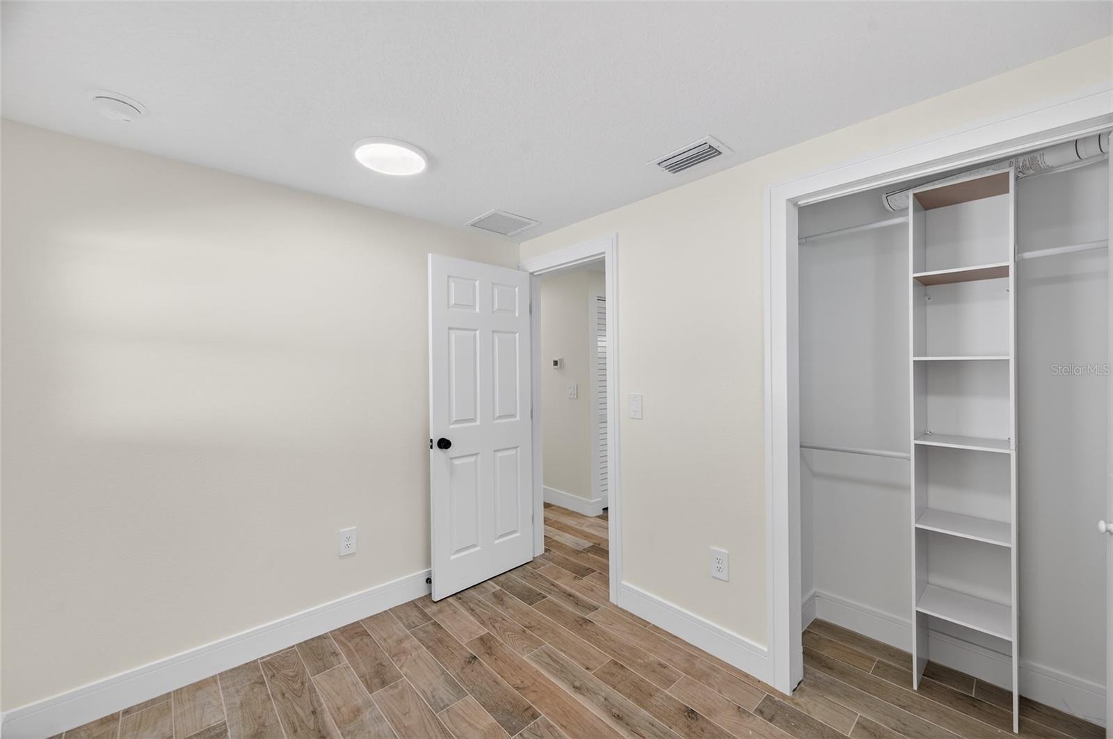 Image 19 of 37 For 17352 Us Highway 41