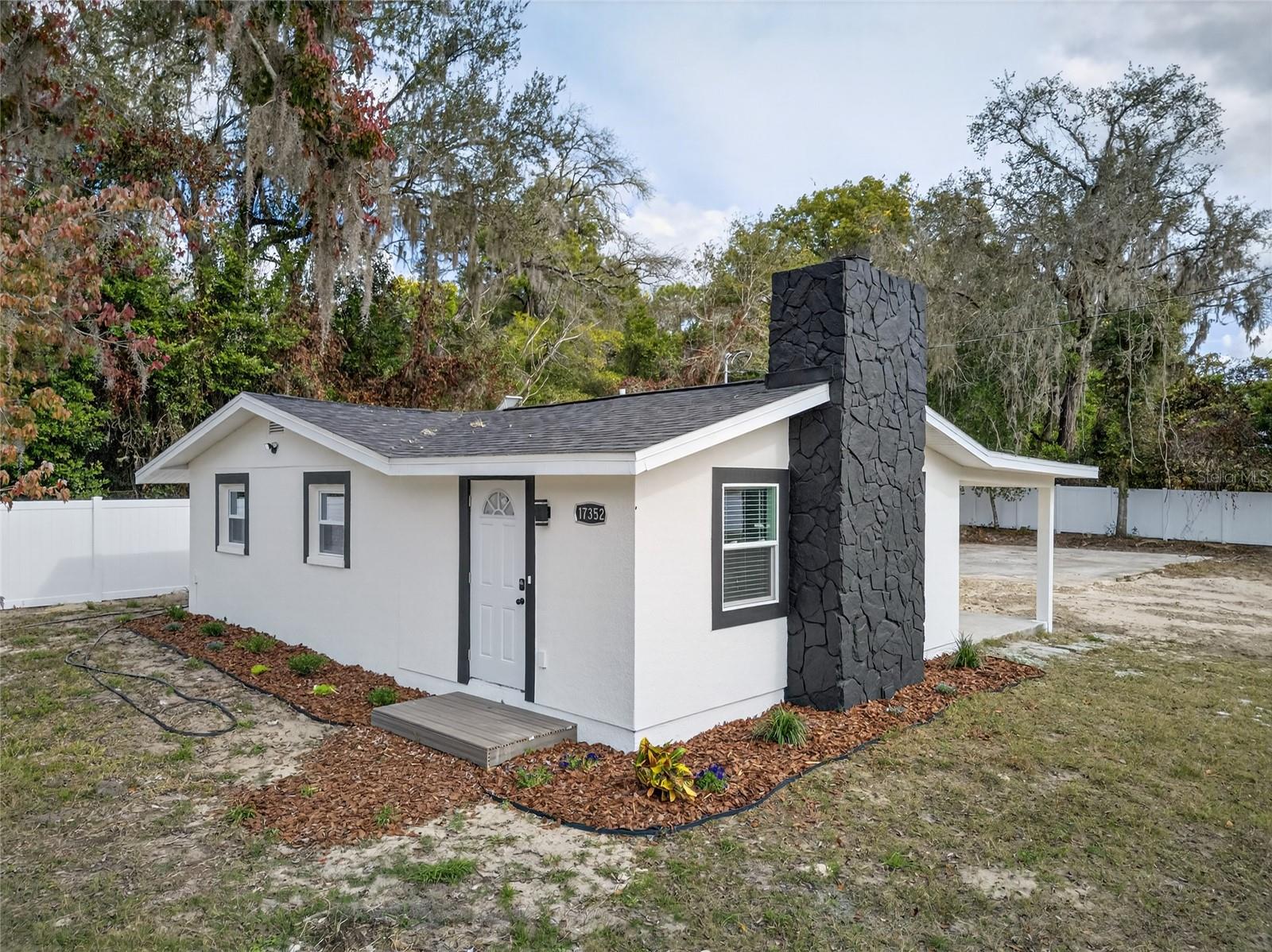 Image 2 of 37 For 17352 Us Highway 41