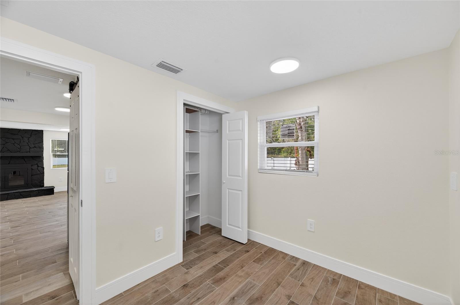 Image 20 of 37 For 17352 Us Highway 41