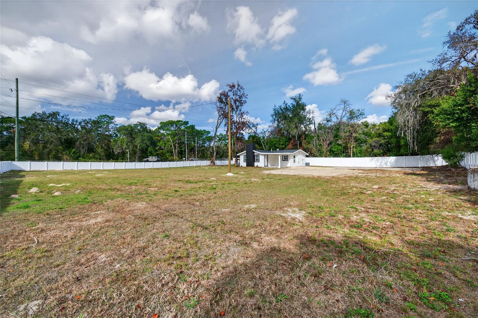 Image 26 of 37 For 17352 Us Highway 41