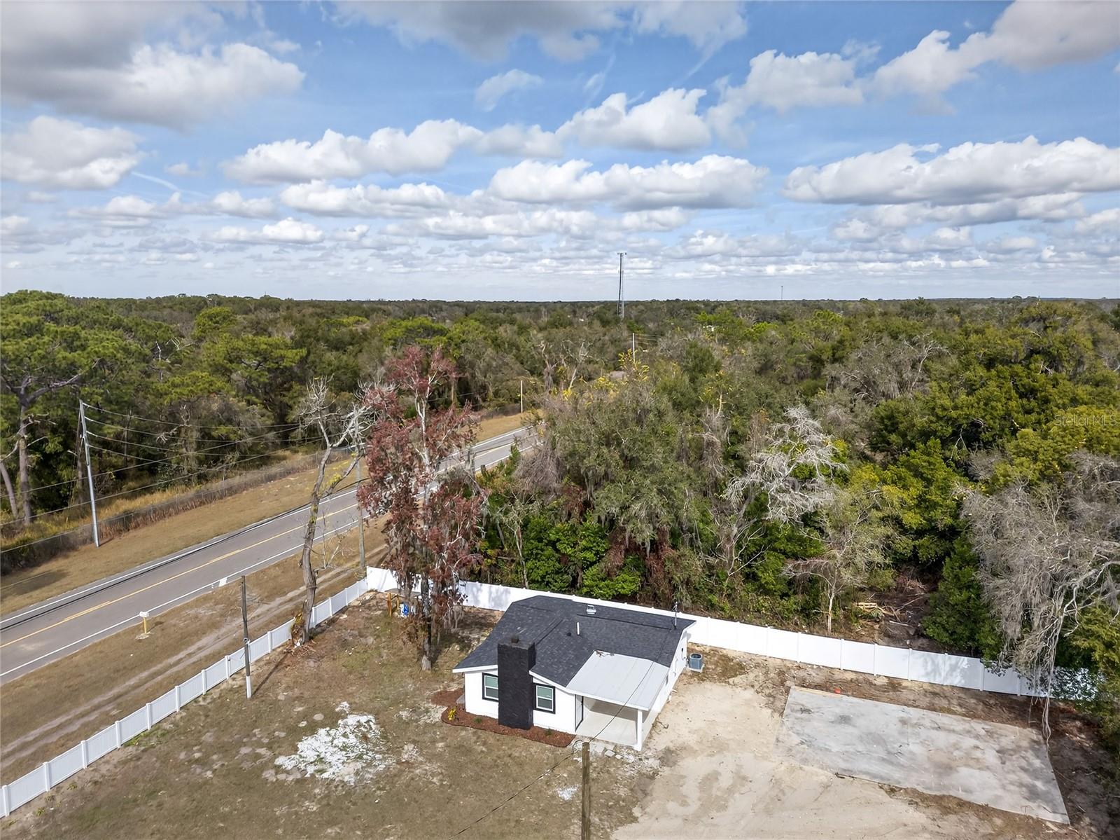 Image 33 of 37 For 17352 Us Highway 41