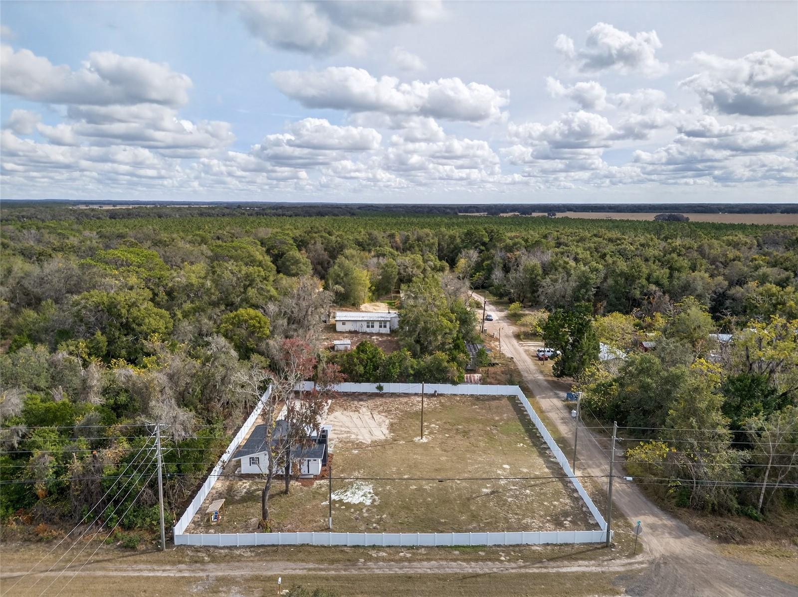 Image 34 of 37 For 17352 Us Highway 41