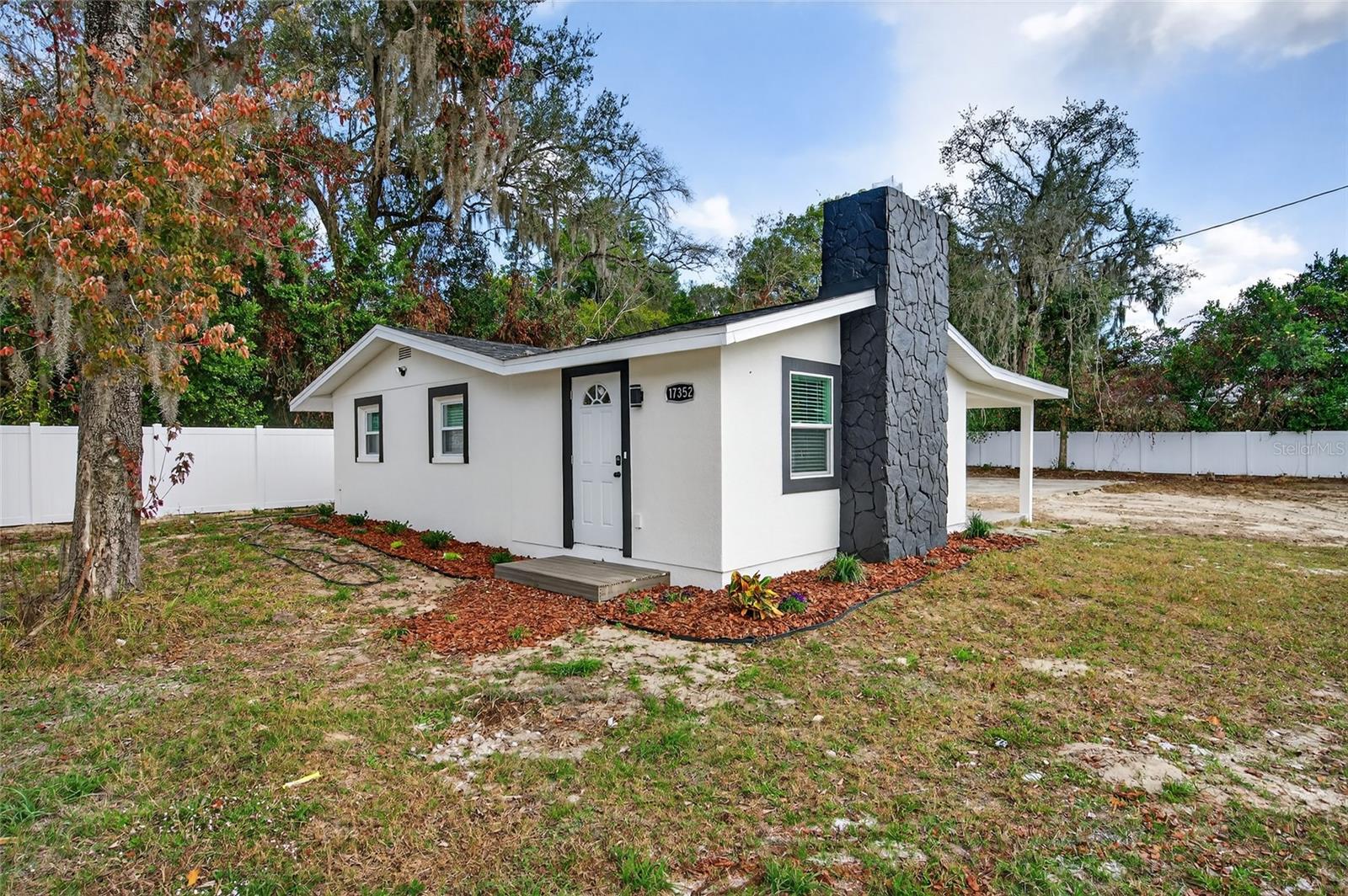 Image 6 of 37 For 17352 Us Highway 41