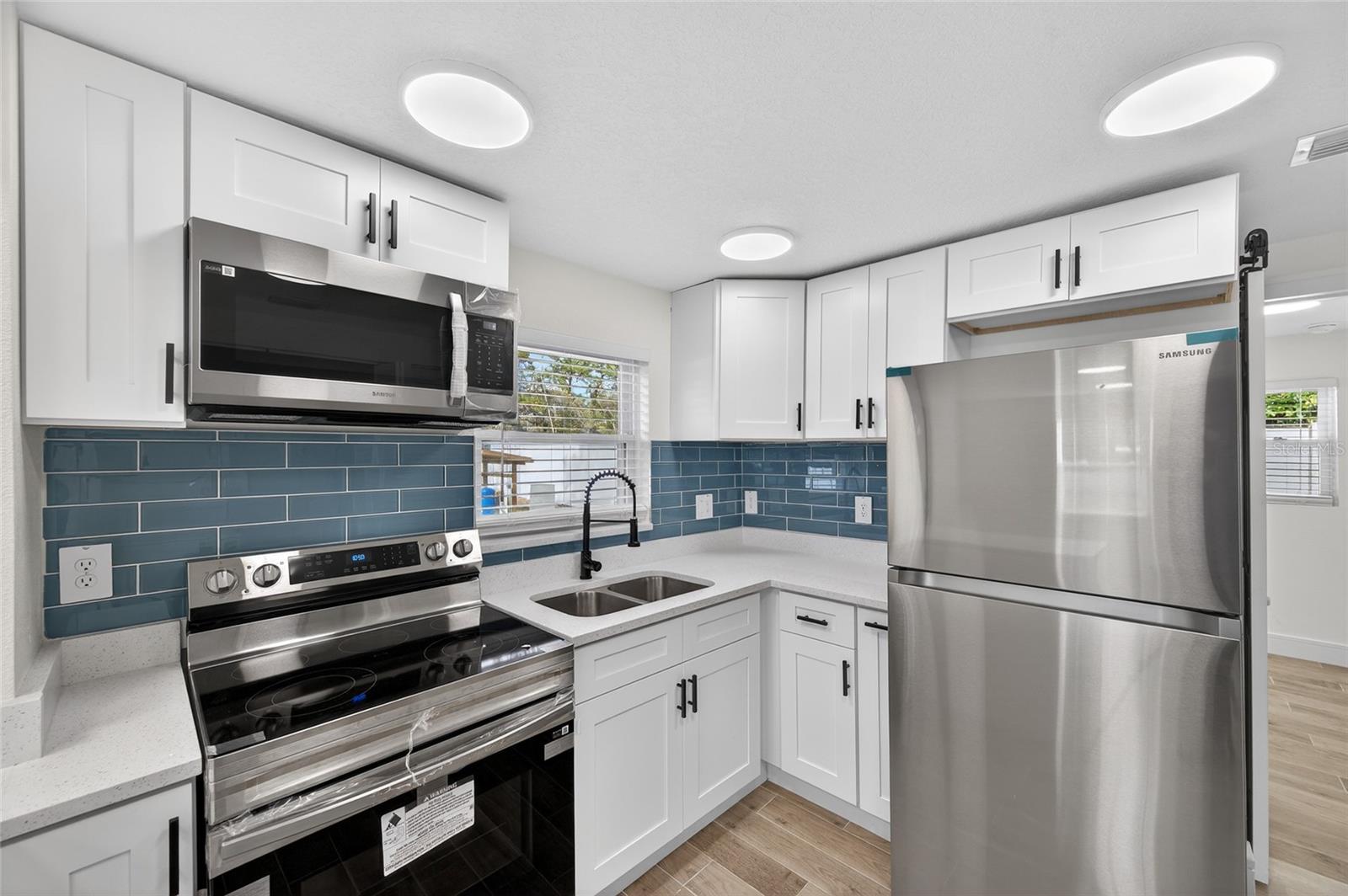 Image 8 of 37 For 17352 Us Highway 41