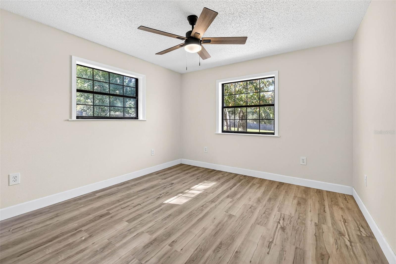 Image 11 of 27 For 14252 Trinity Road