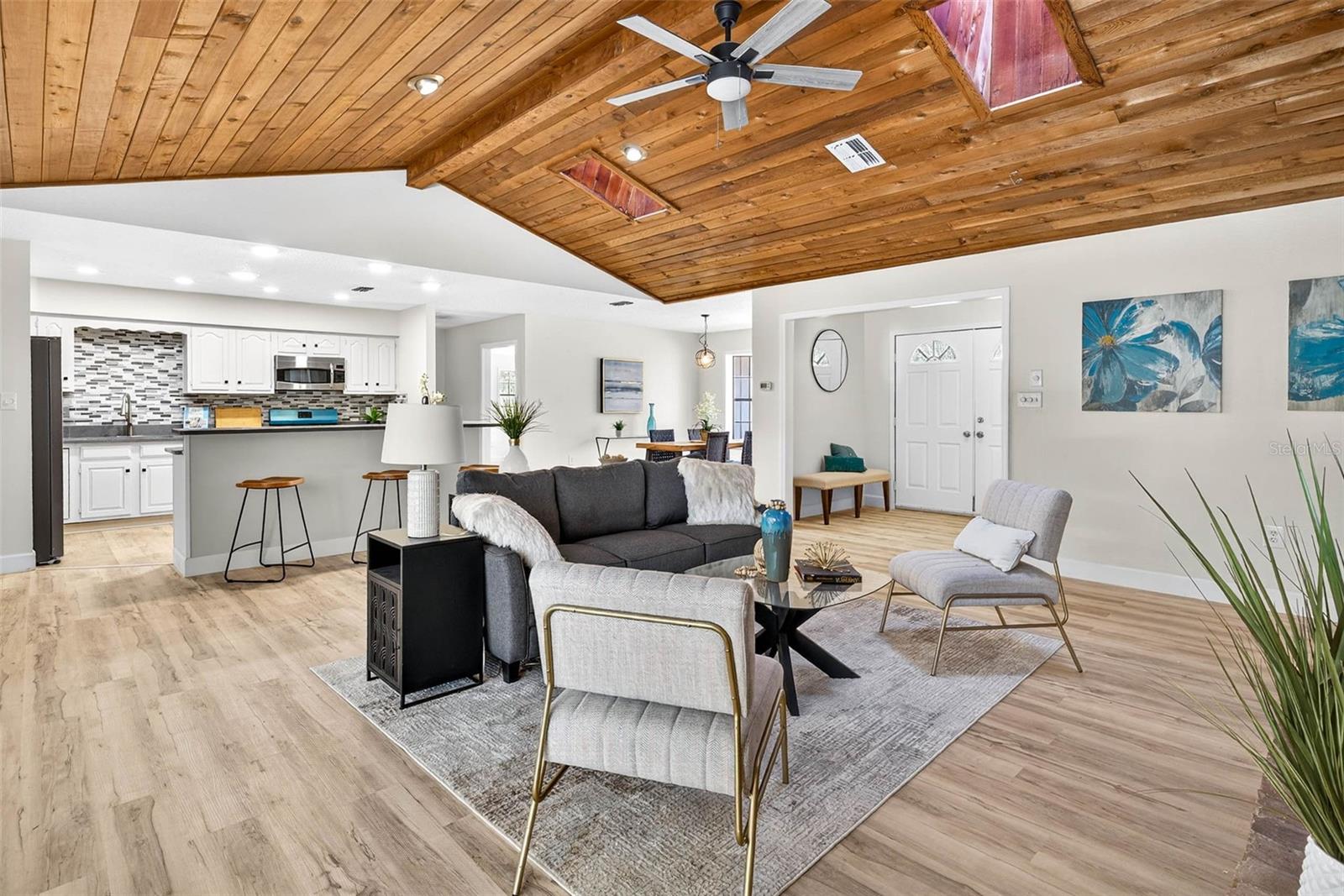 Image 5 of 27 For 14252 Trinity Road