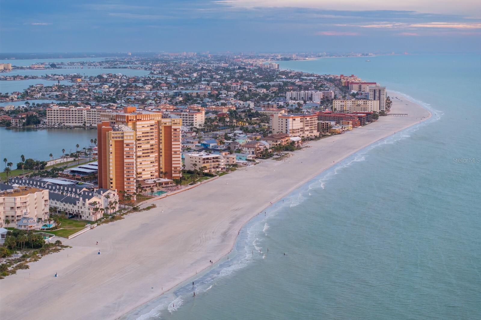 Listing photo id 9 for 17900 Gulf Boulevard 6a