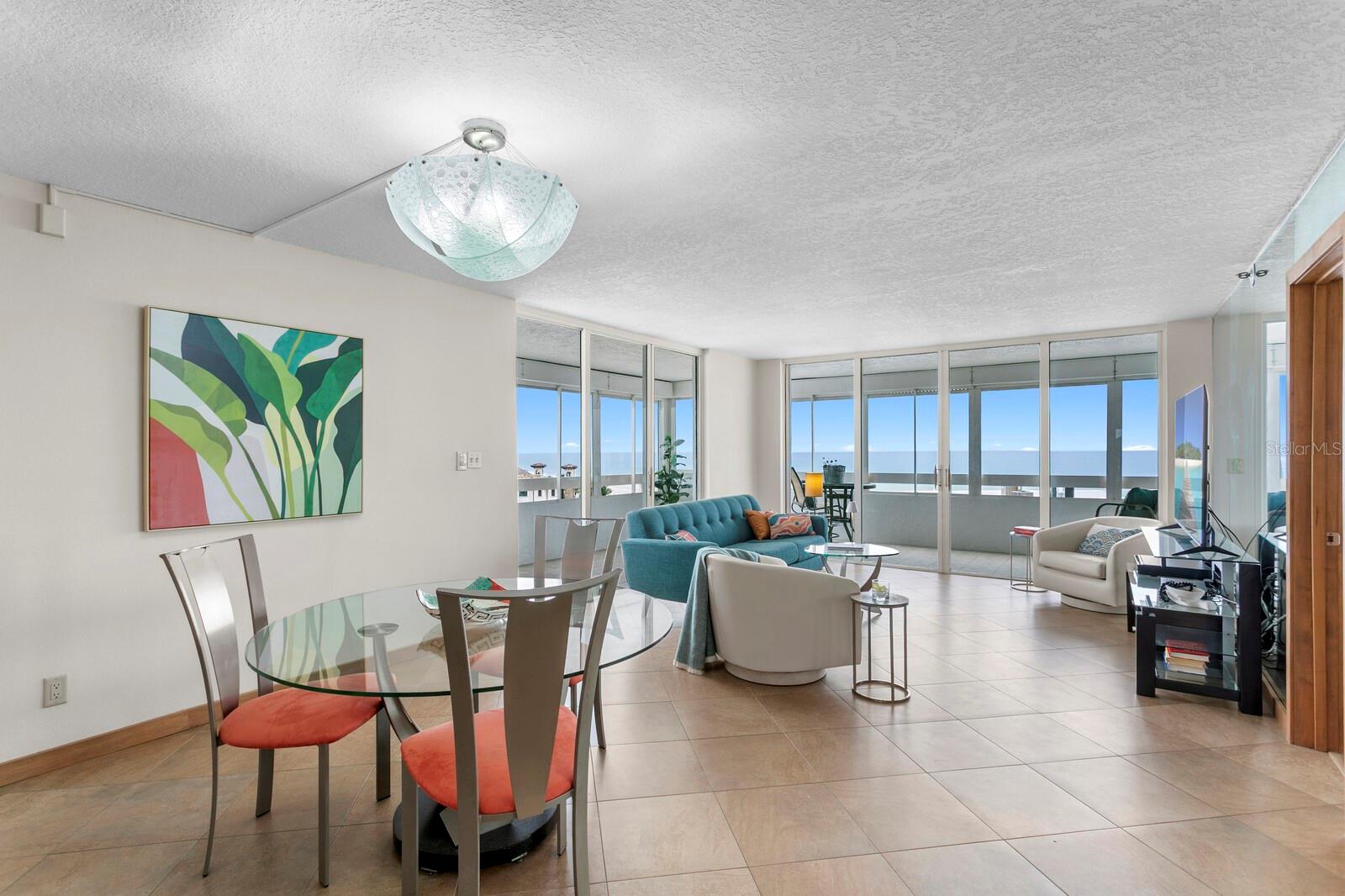 Listing photo id 11 for 17900 Gulf Boulevard 6a