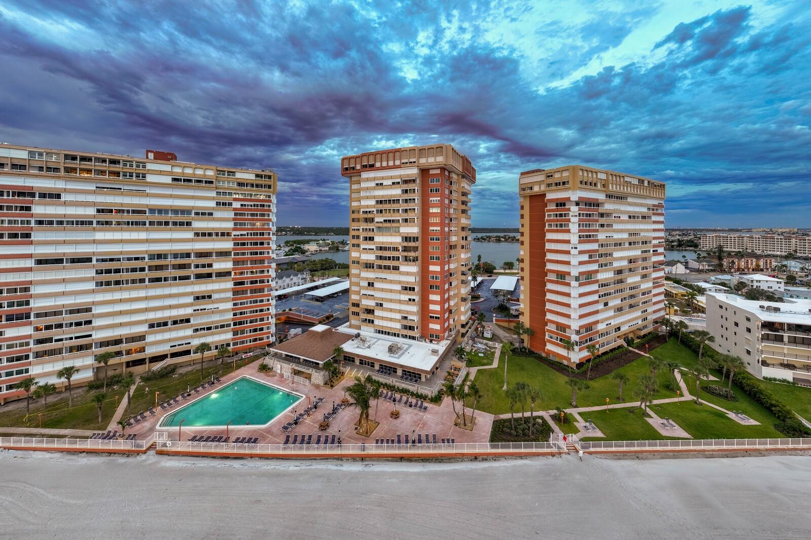 Listing photo id 33 for 17900 Gulf Boulevard 6a