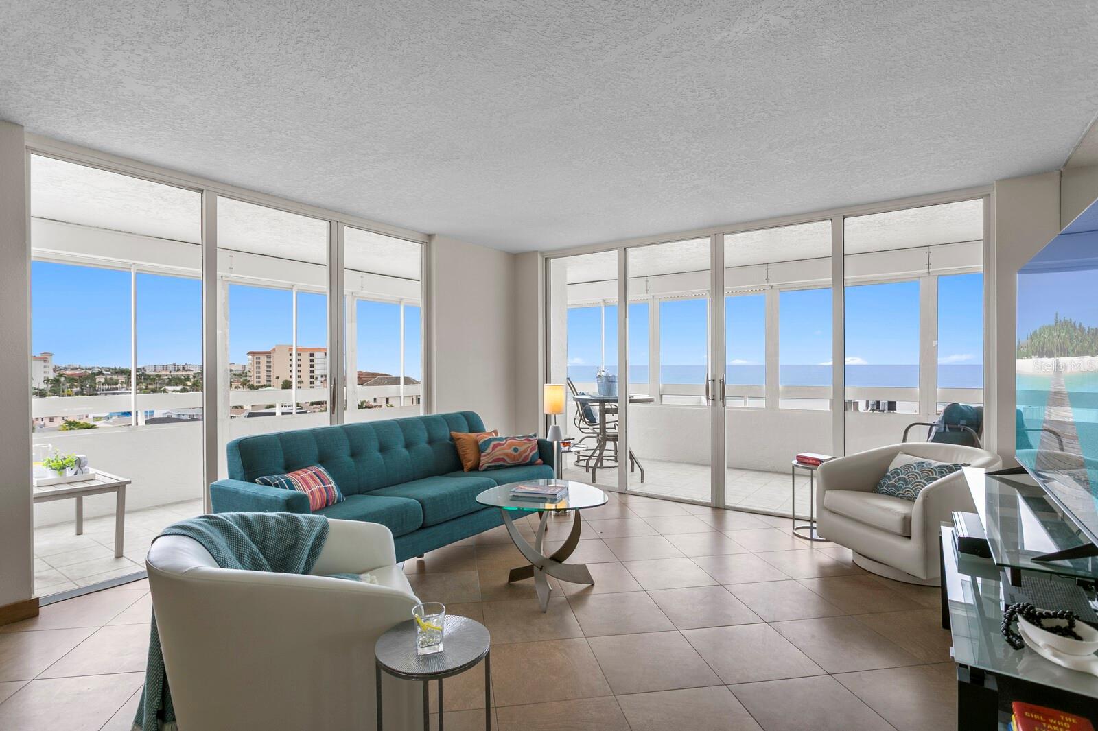 Listing photo id 2 for 17900 Gulf Boulevard 6a