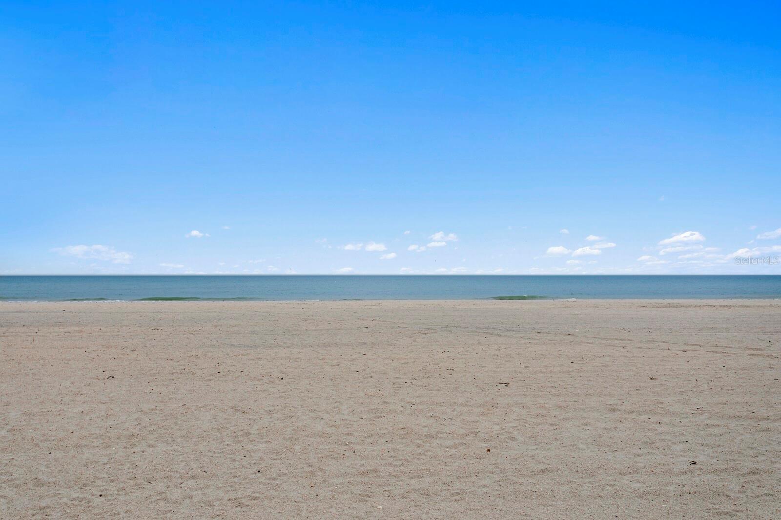 Listing photo id 45 for 17900 Gulf Boulevard 6a