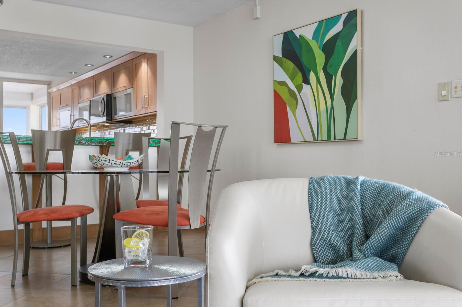 Listing photo id 3 for 17900 Gulf Boulevard 6a