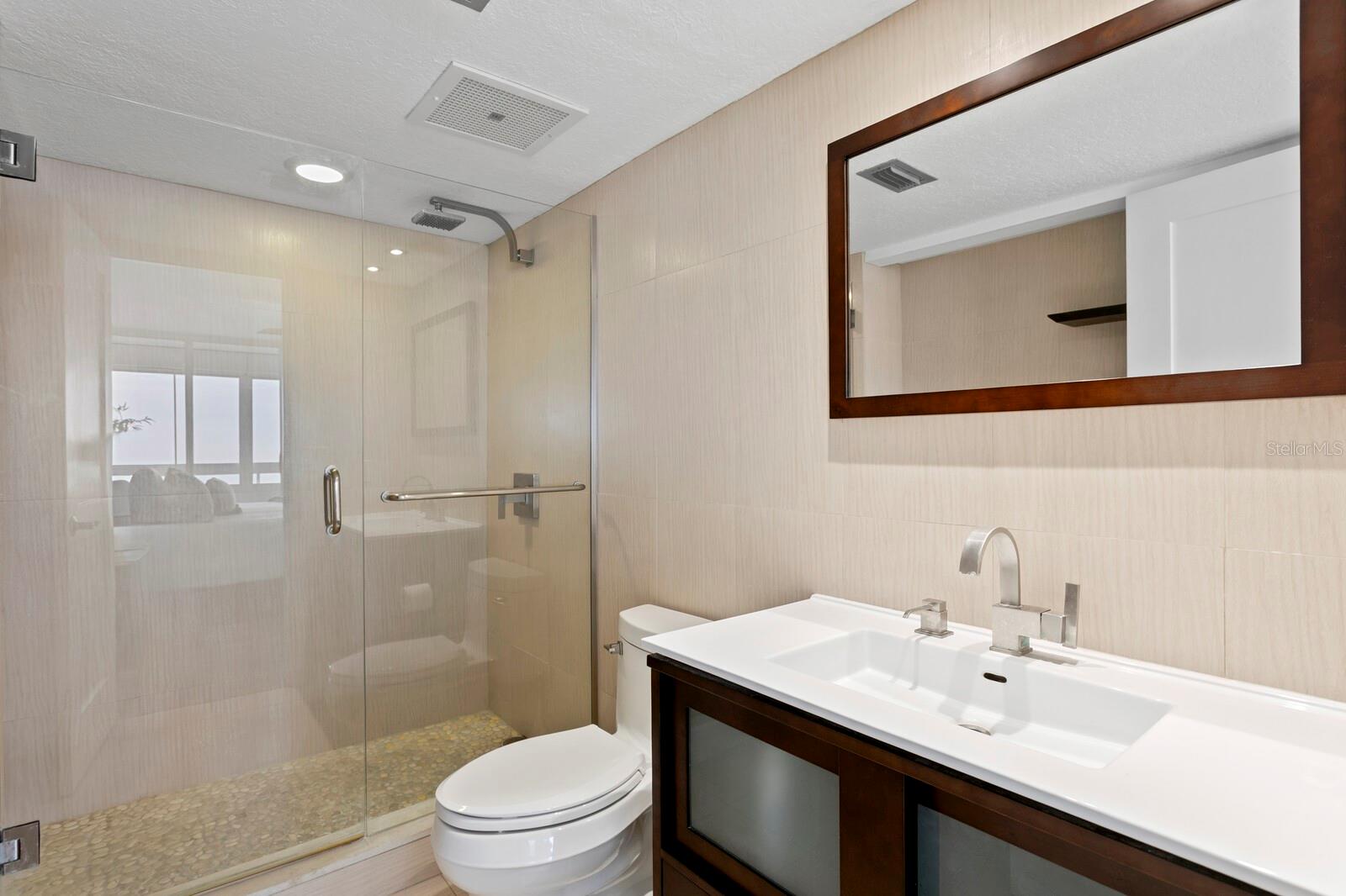 Listing photo id 50 for 17900 Gulf Boulevard 6a