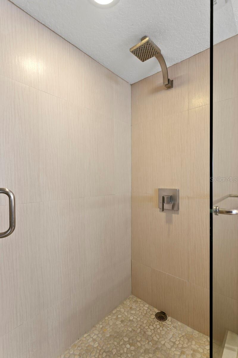 Listing photo id 51 for 17900 Gulf Boulevard 6a