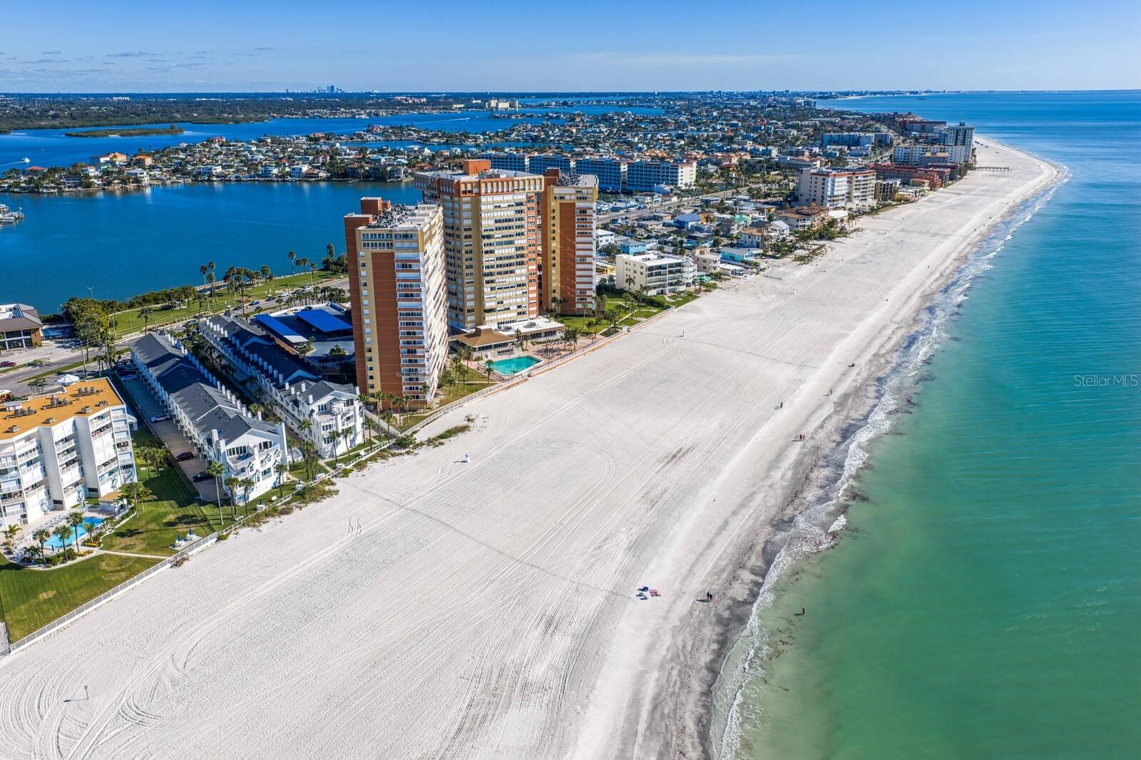 Listing photo id 70 for 17900 Gulf Boulevard 6a