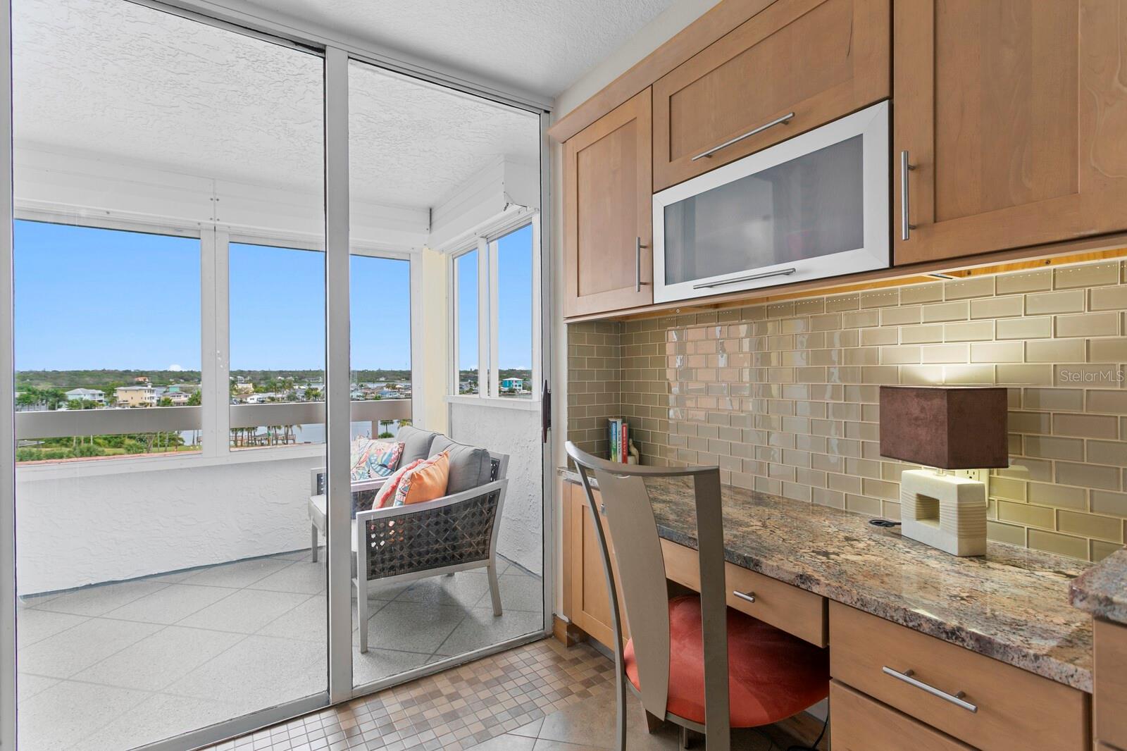 Listing photo id 6 for 17900 Gulf Boulevard 6a