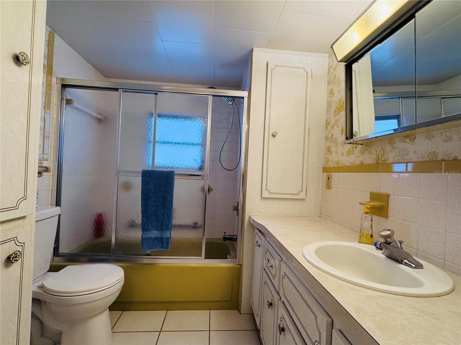 Listing photo id 16 for 2331 Belleair Road 715