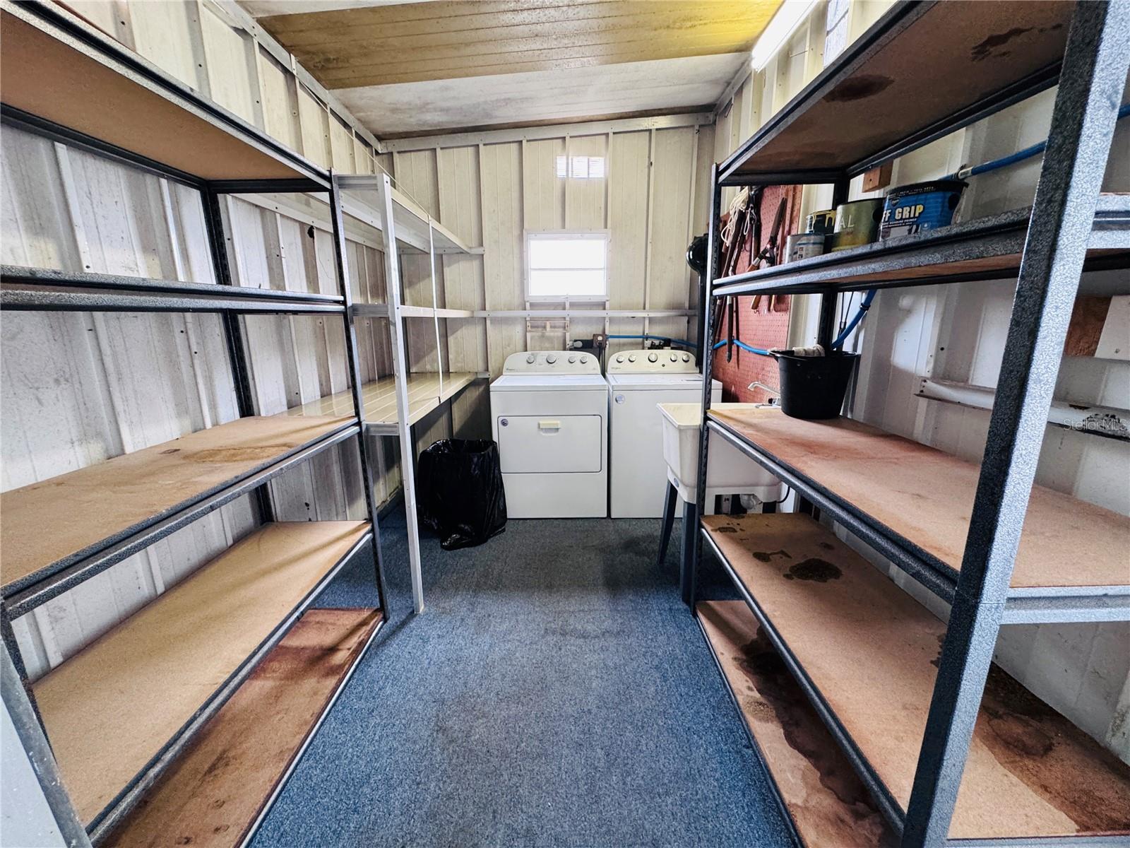 Listing photo id 32 for 2331 Belleair Road 715