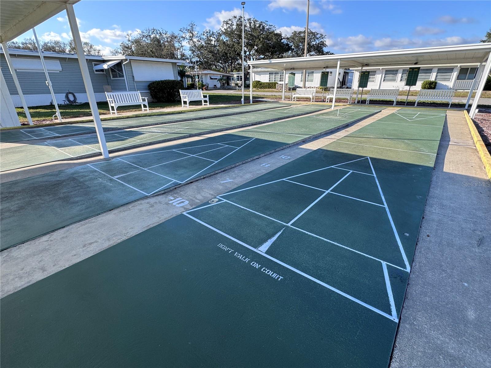 Listing photo id 41 for 2331 Belleair Road 715