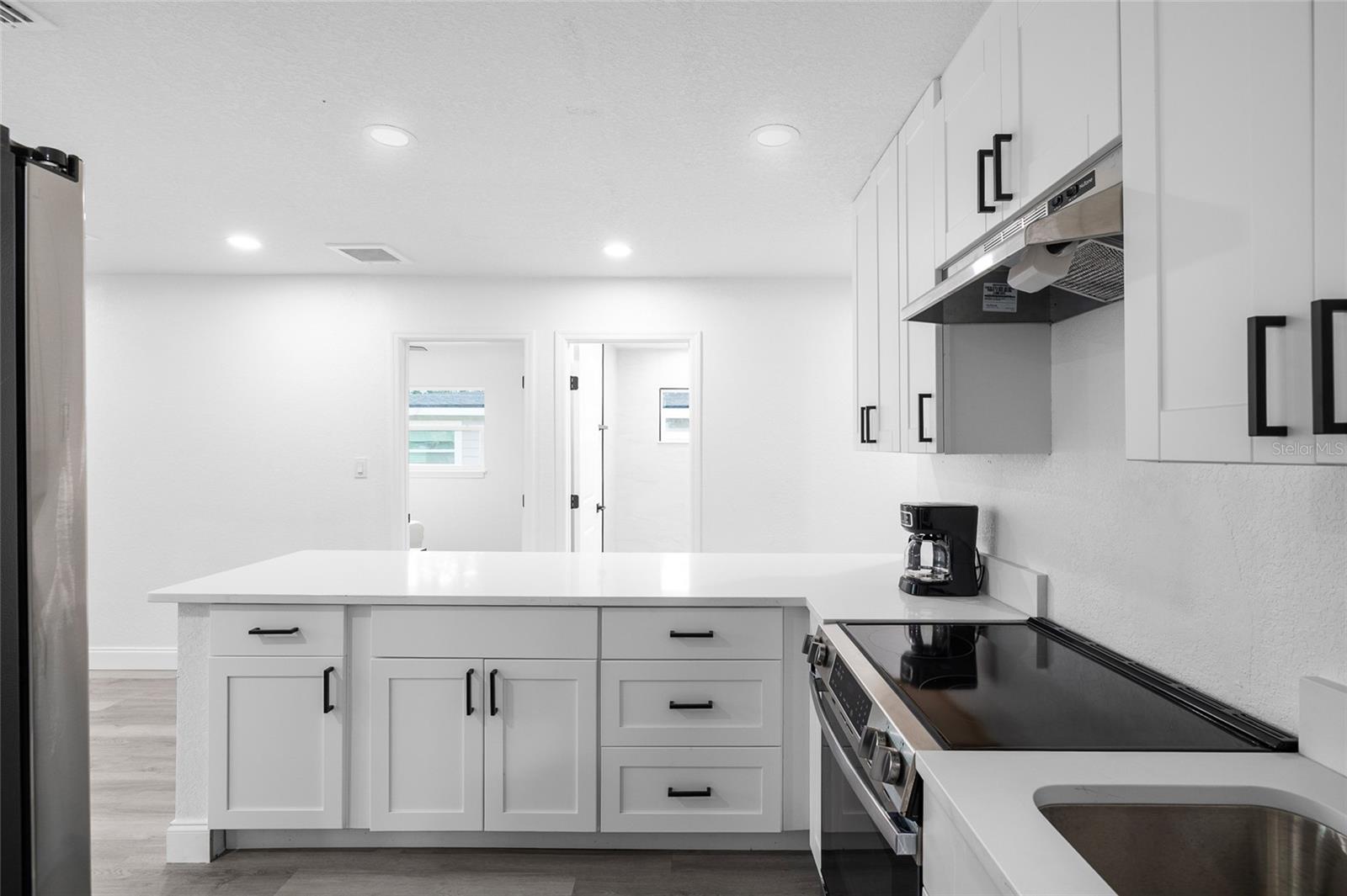 Image 10 of 42 For 6616 Mascotte Street