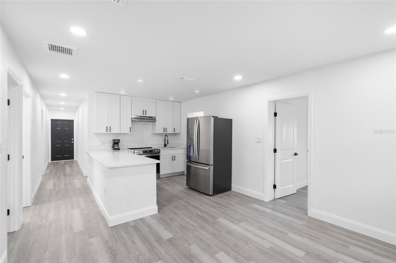 Image 11 of 42 For 6616 Mascotte Street