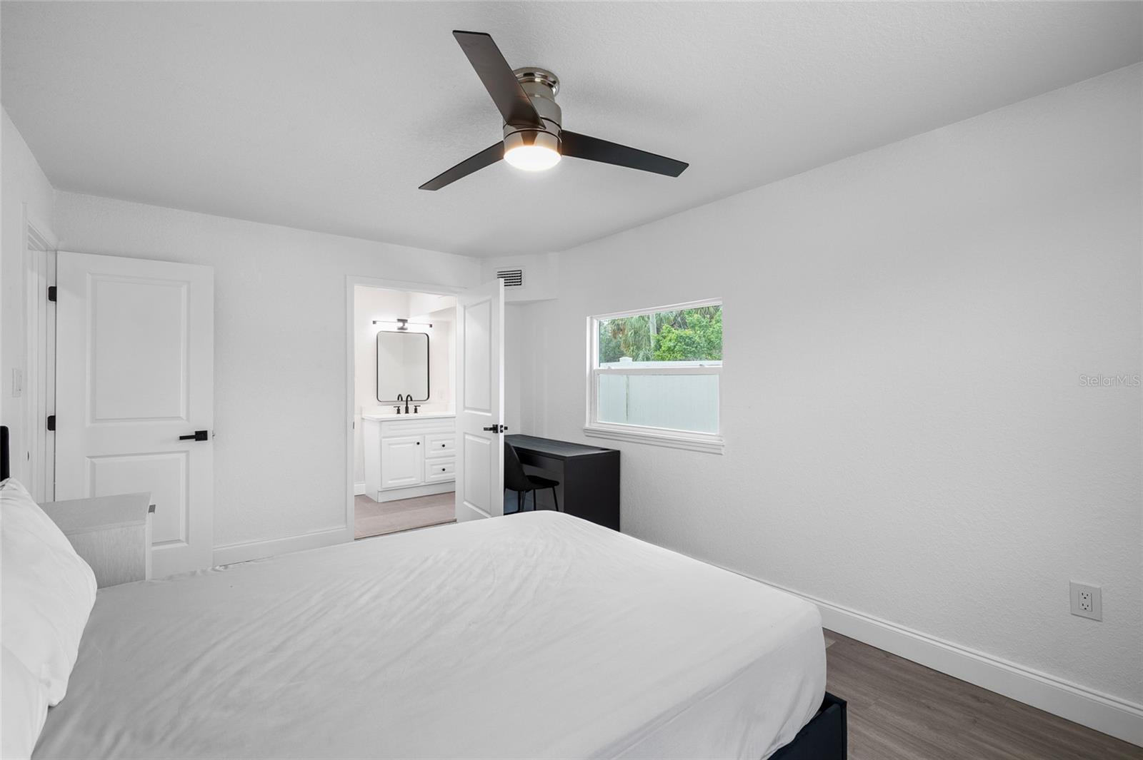 Image 16 of 42 For 6616 Mascotte Street