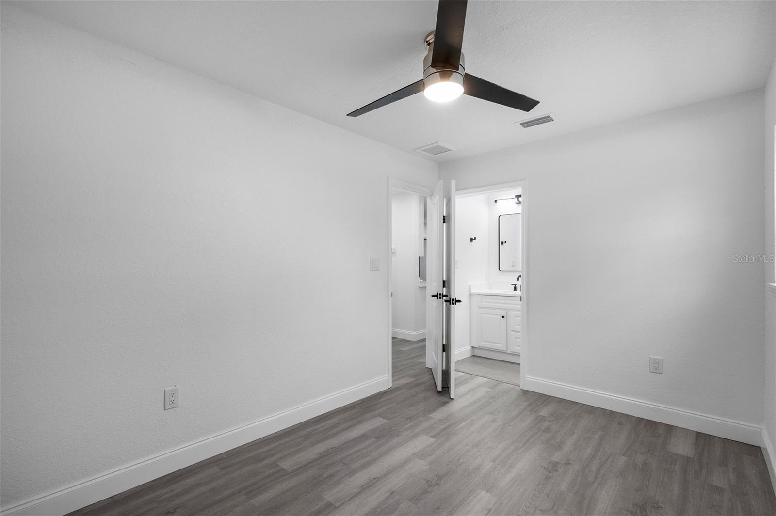 Image 23 of 42 For 6616 Mascotte Street