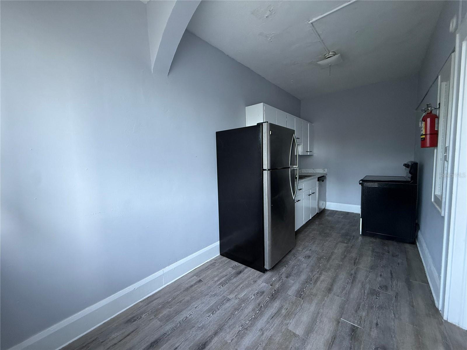 Image 5 of 15 For 730 Central Avenue 7