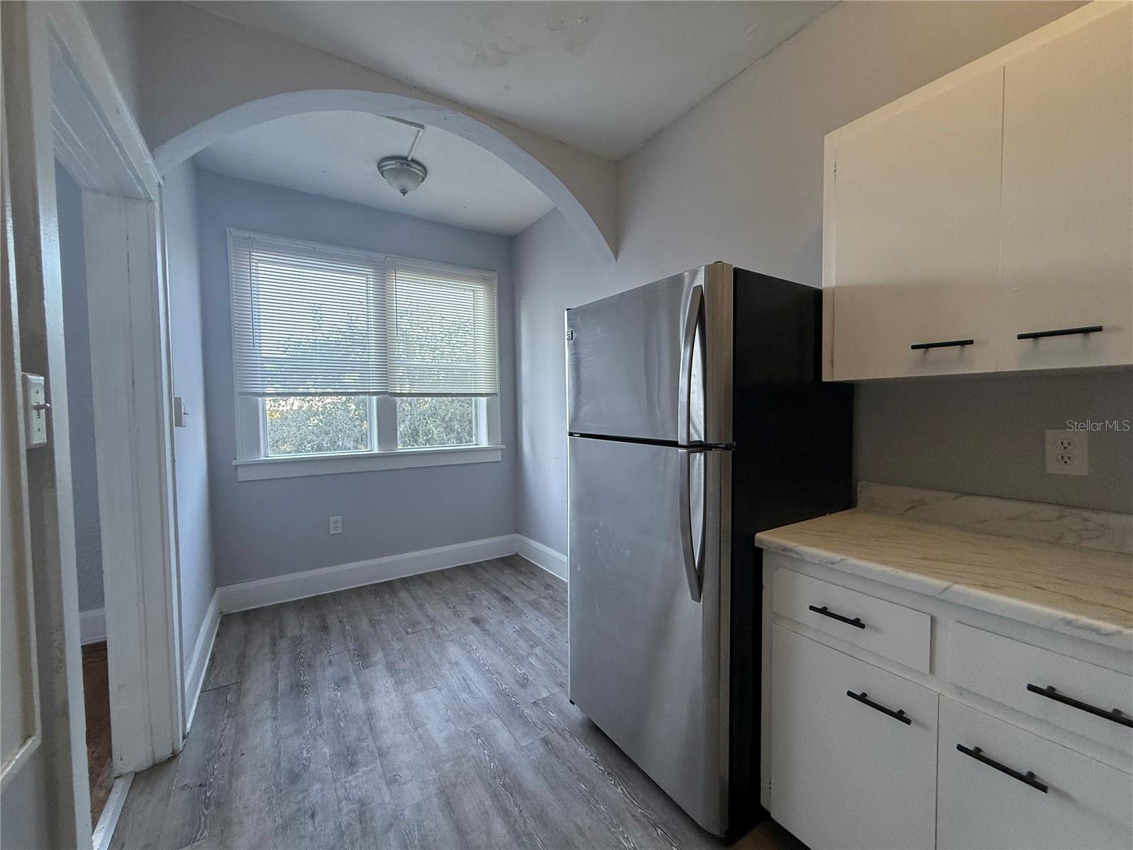 Image 8 of 15 For 730 Central Avenue 7