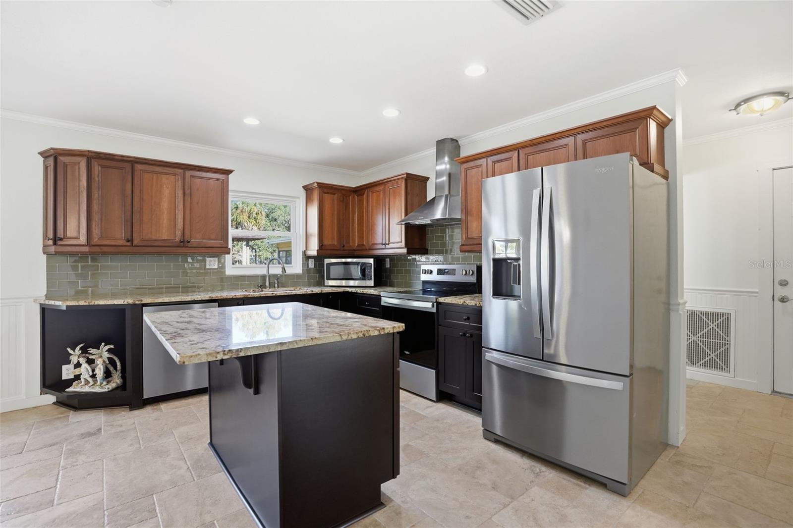 Image 26 of 64 For 5995 Shadytree Path