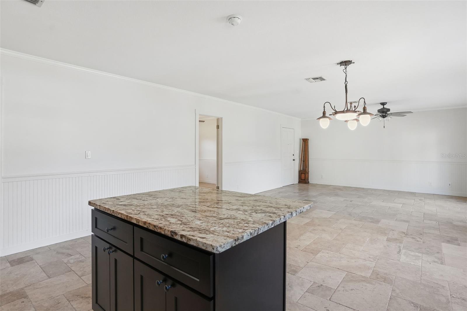 Image 30 of 64 For 5995 Shadytree Path