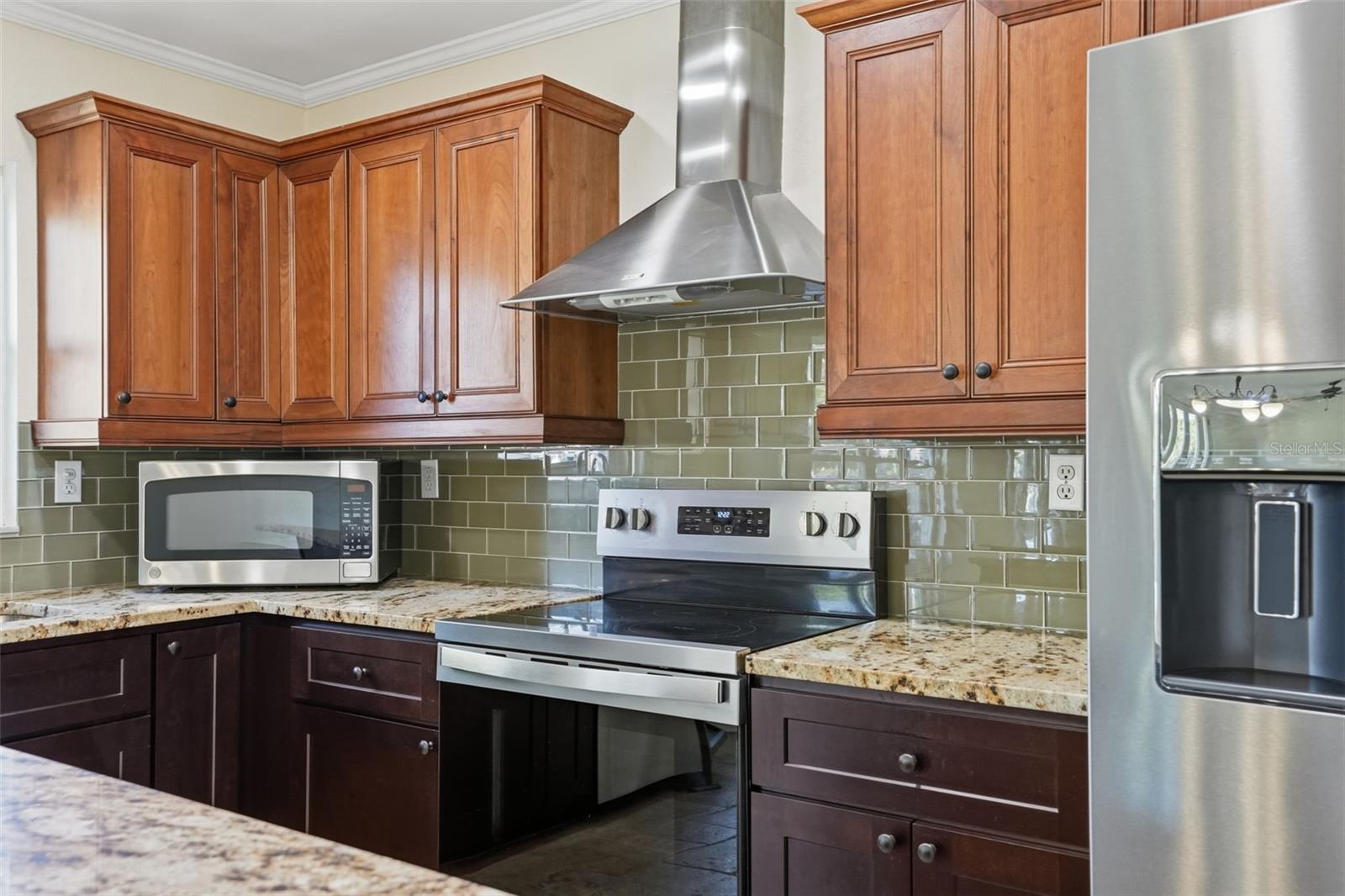 Image 7 of 64 For 5995 Shadytree Path