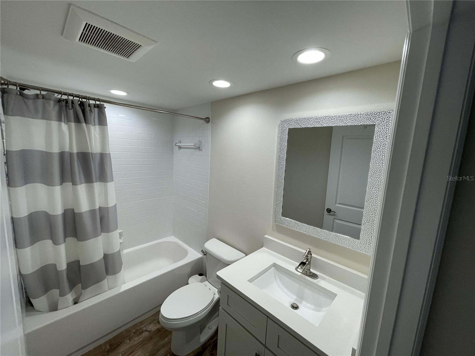 Image 19 of 29 For 960 Starkey Road 8402