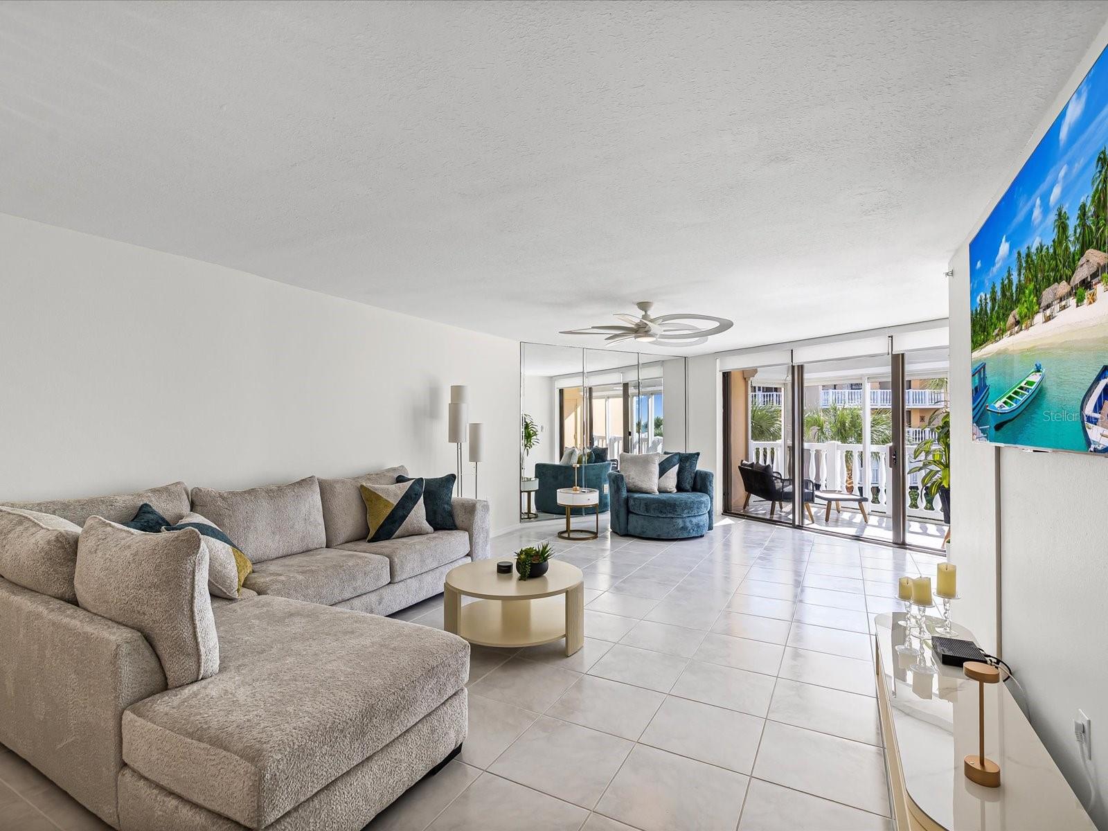 Image 9 of 37 For 6650 Sunset Way 204