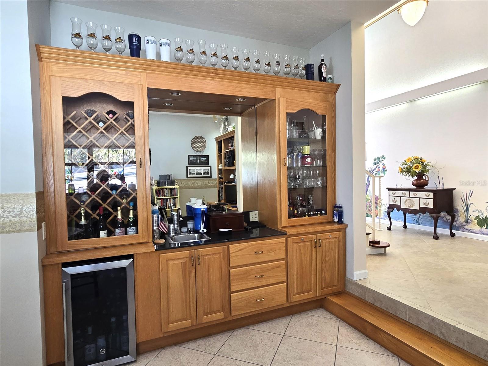 Listing photo id 35 for 6121 Sunway Point