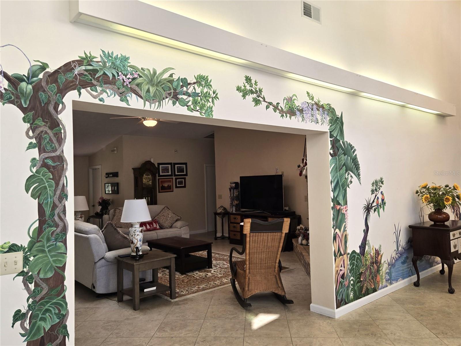 Listing photo id 45 for 6121 Sunway Point