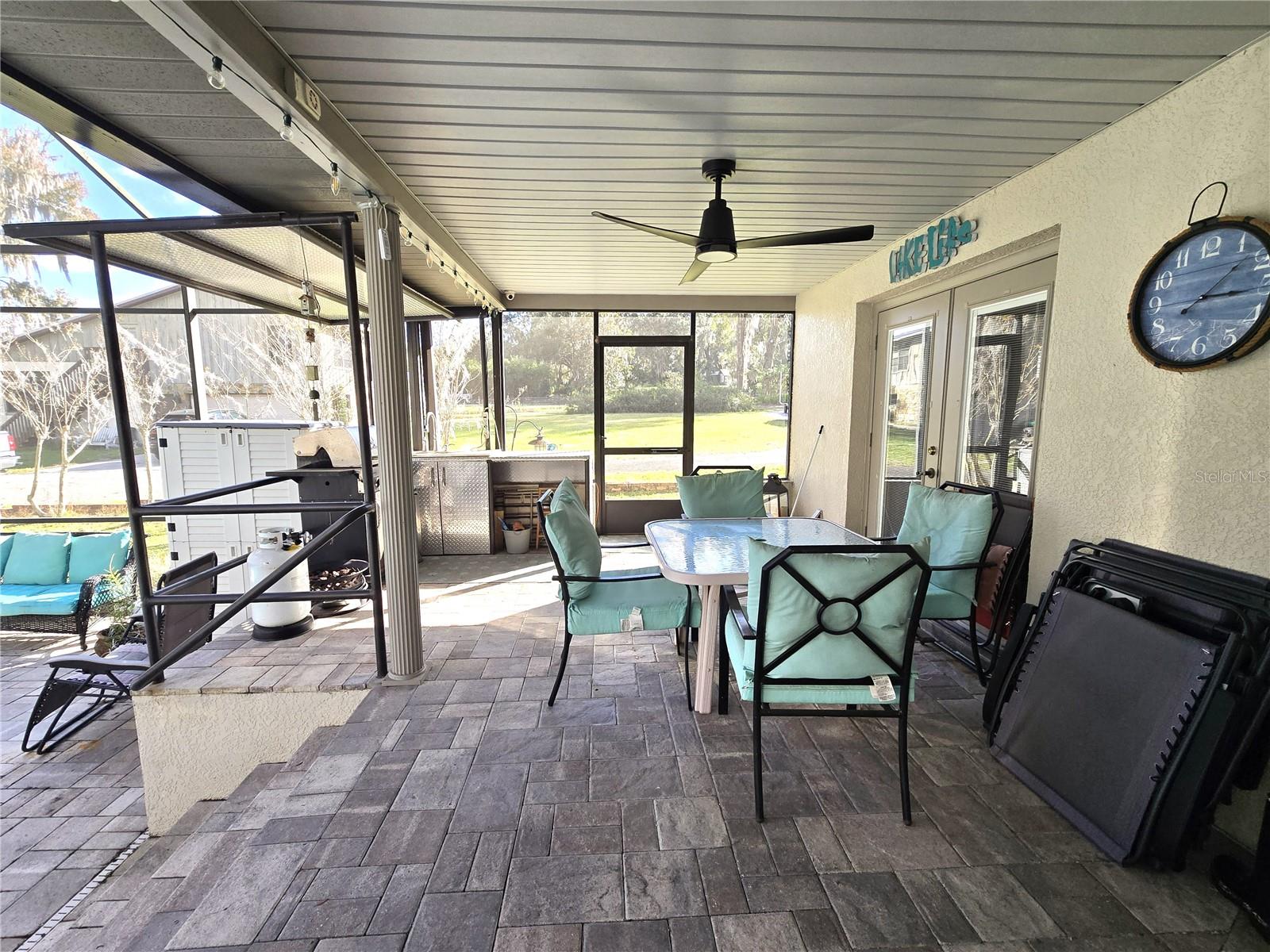 Listing photo id 50 for 6121 Sunway Point