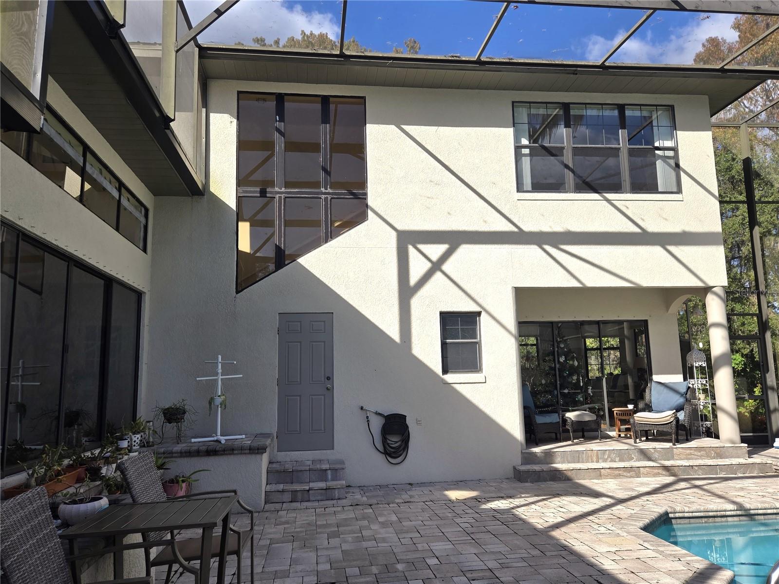 Listing photo id 51 for 6121 Sunway Point