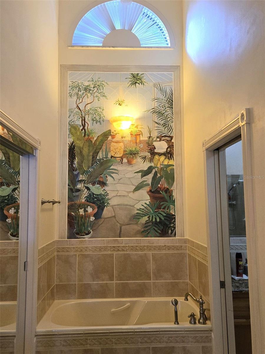 Listing photo id 63 for 6121 Sunway Point