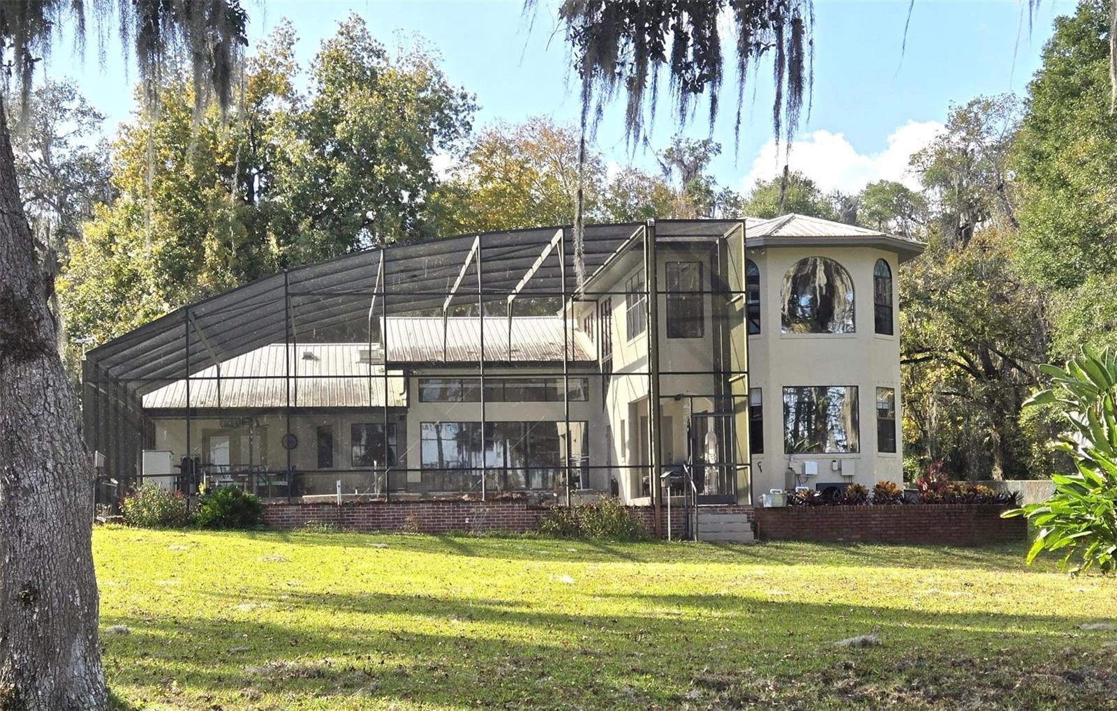 Listing photo id 5 for 6121 Sunway Point