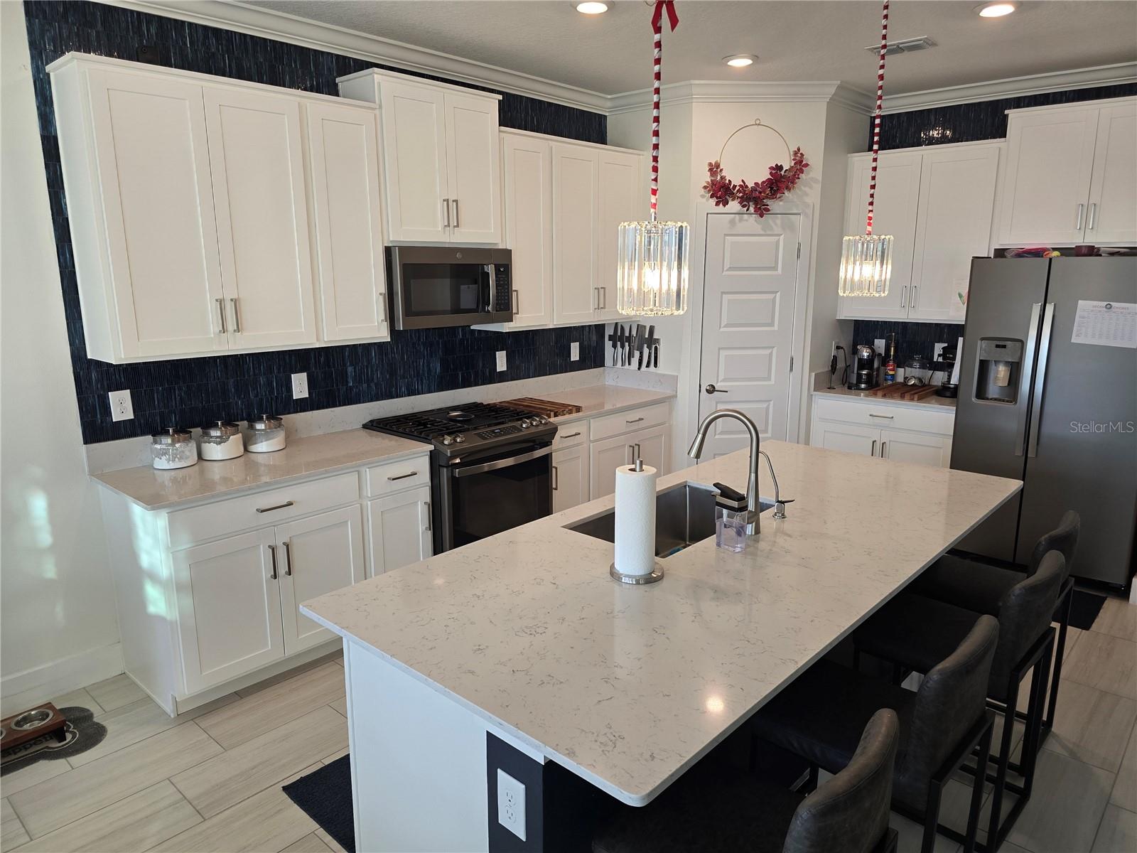 Image 11 of 49 For 8280 Rolling Tides Drive