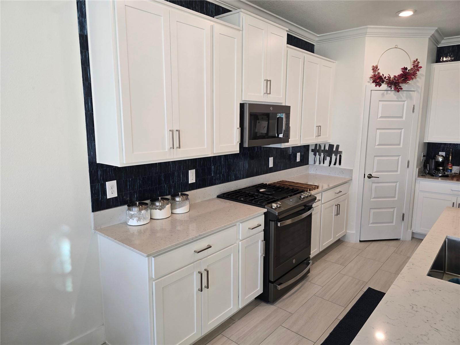 Image 13 of 49 For 8280 Rolling Tides Drive